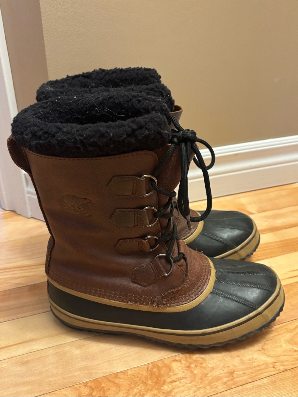 Sorel Brown and Black Men's Winter Lace-Up Boots